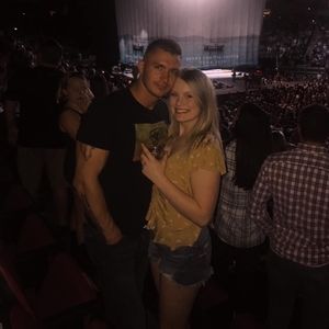 Meet your Posher, Casey